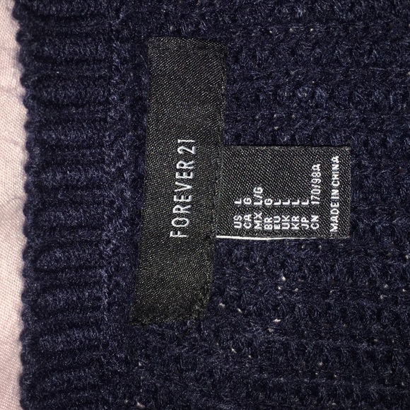 Forever 21 sweater - Picture 4 of 4